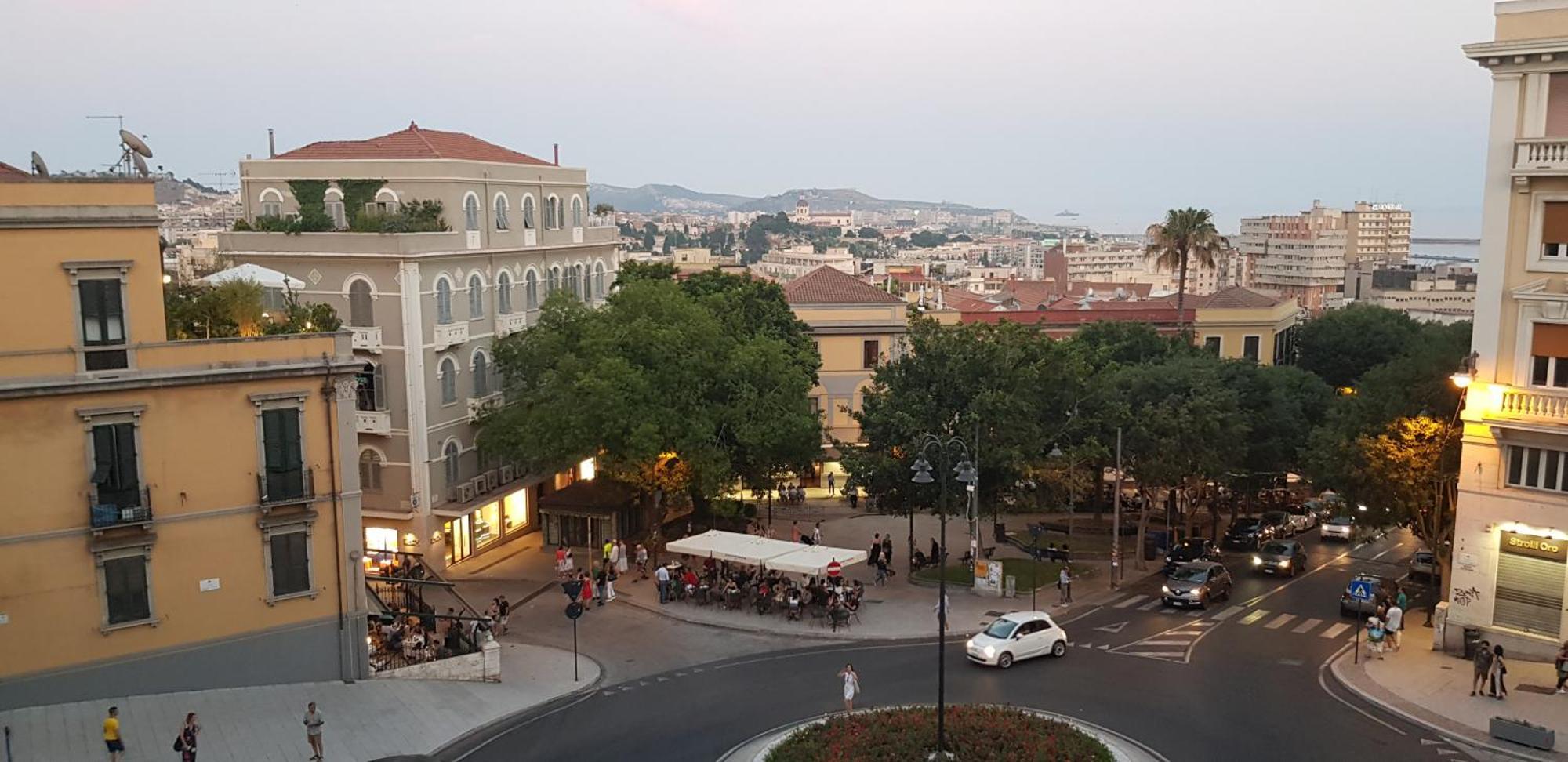 Eva Luxury Suite Cagliari Eksteriør bilde