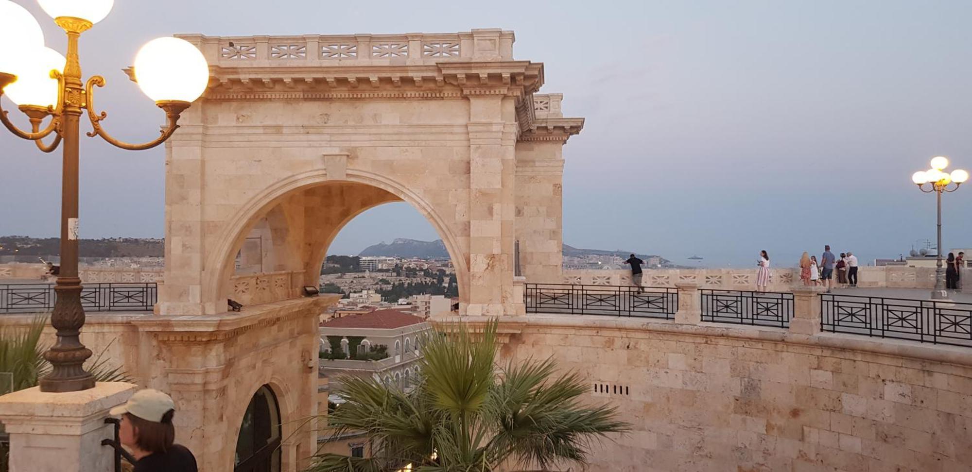 Eva Luxury Suite Cagliari Eksteriør bilde